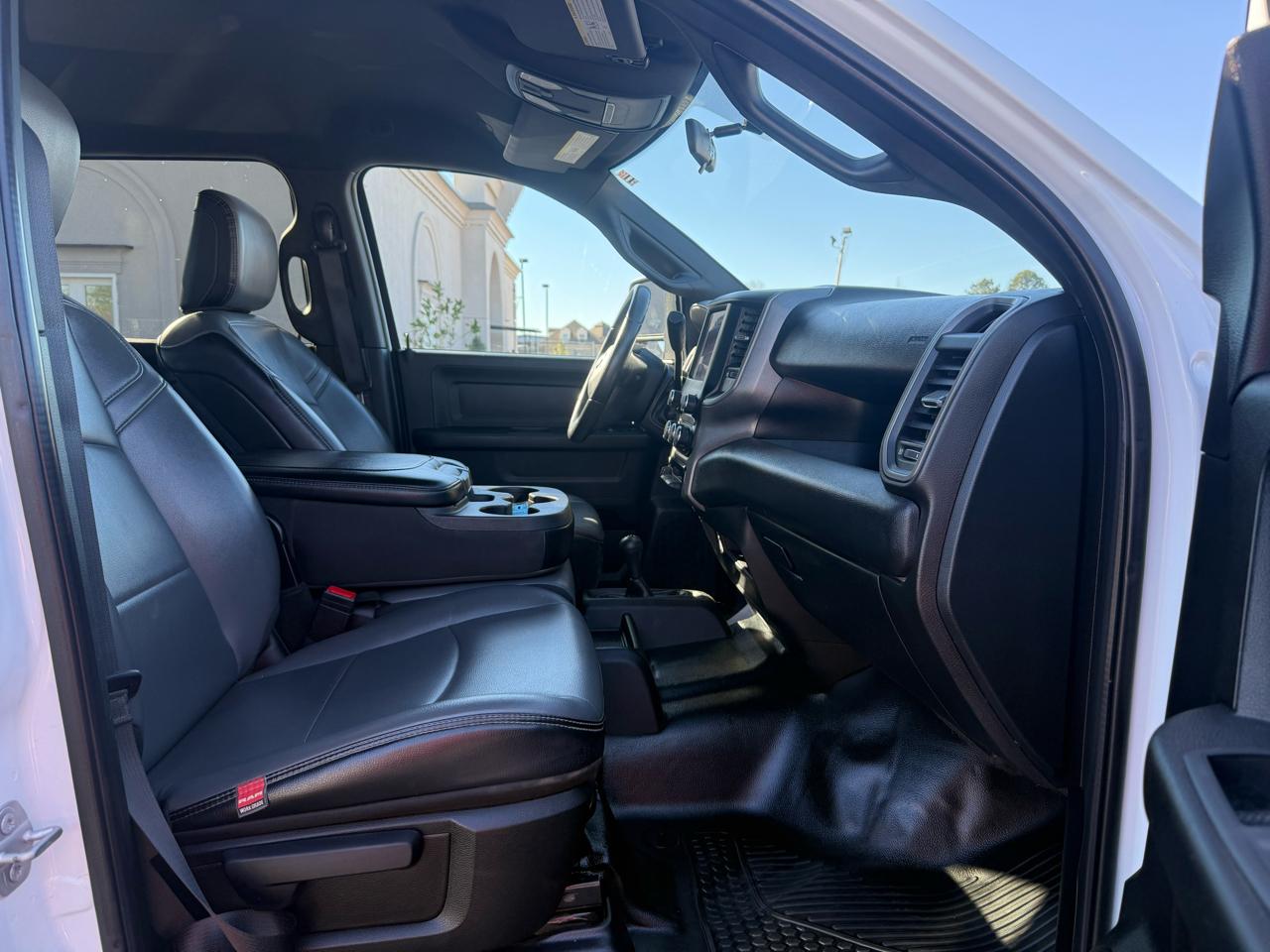 RAM 3500 Tradesman Crew Cab 4WD 2023