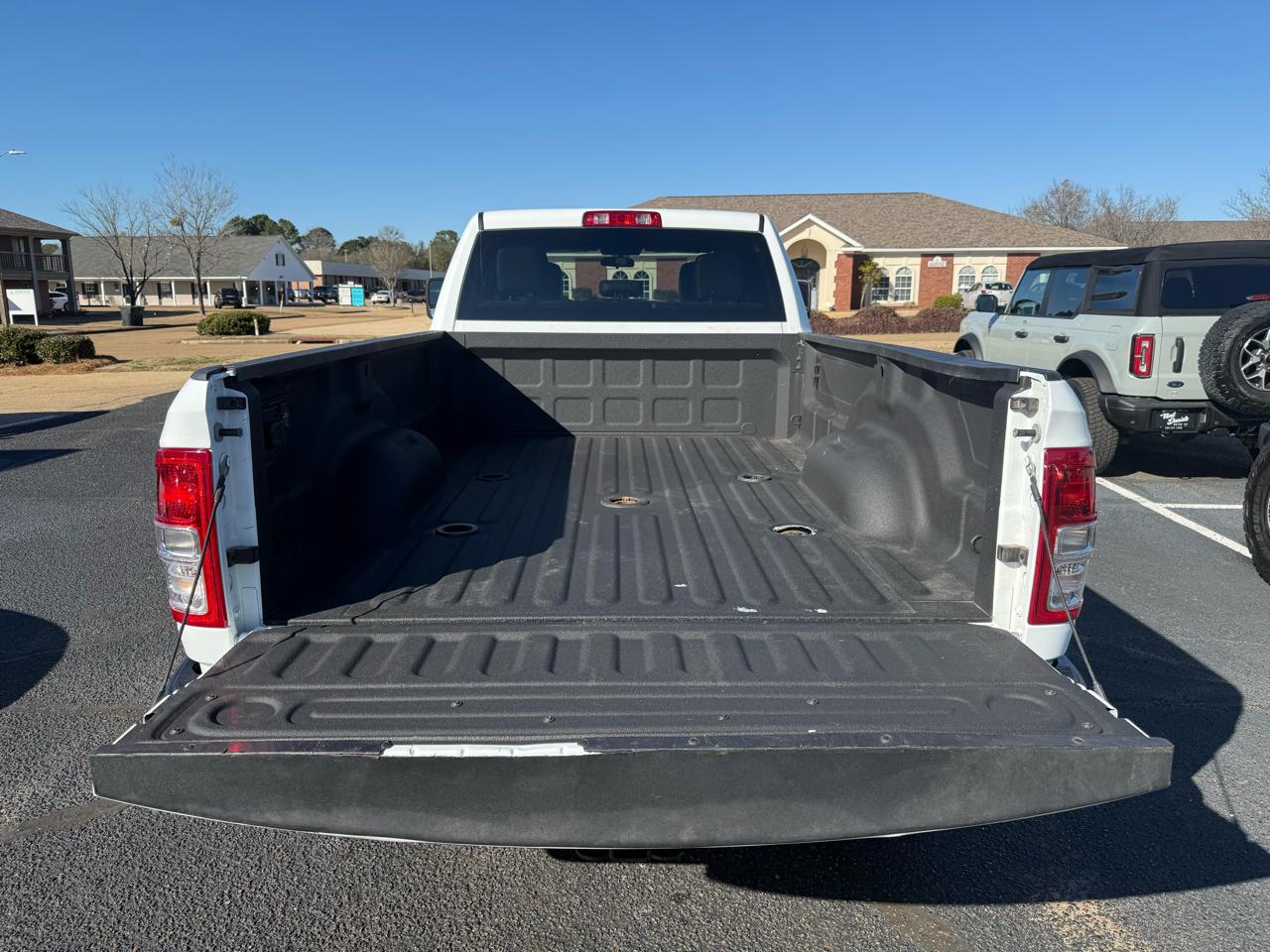 RAM 3500 Tradesman Crew Cab 4WD 2023