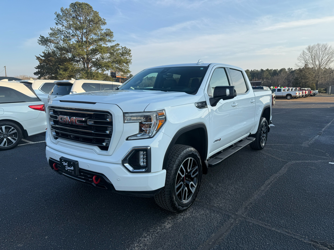 GMC Sierra 1500 AT4 Crew Cab Long Box 4WD 2019