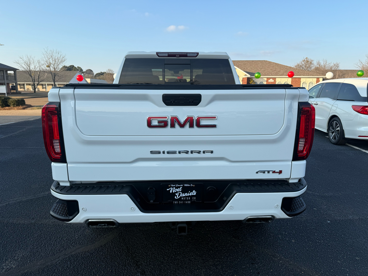 GMC Sierra 1500 AT4 Crew Cab Long Box 4WD 2019