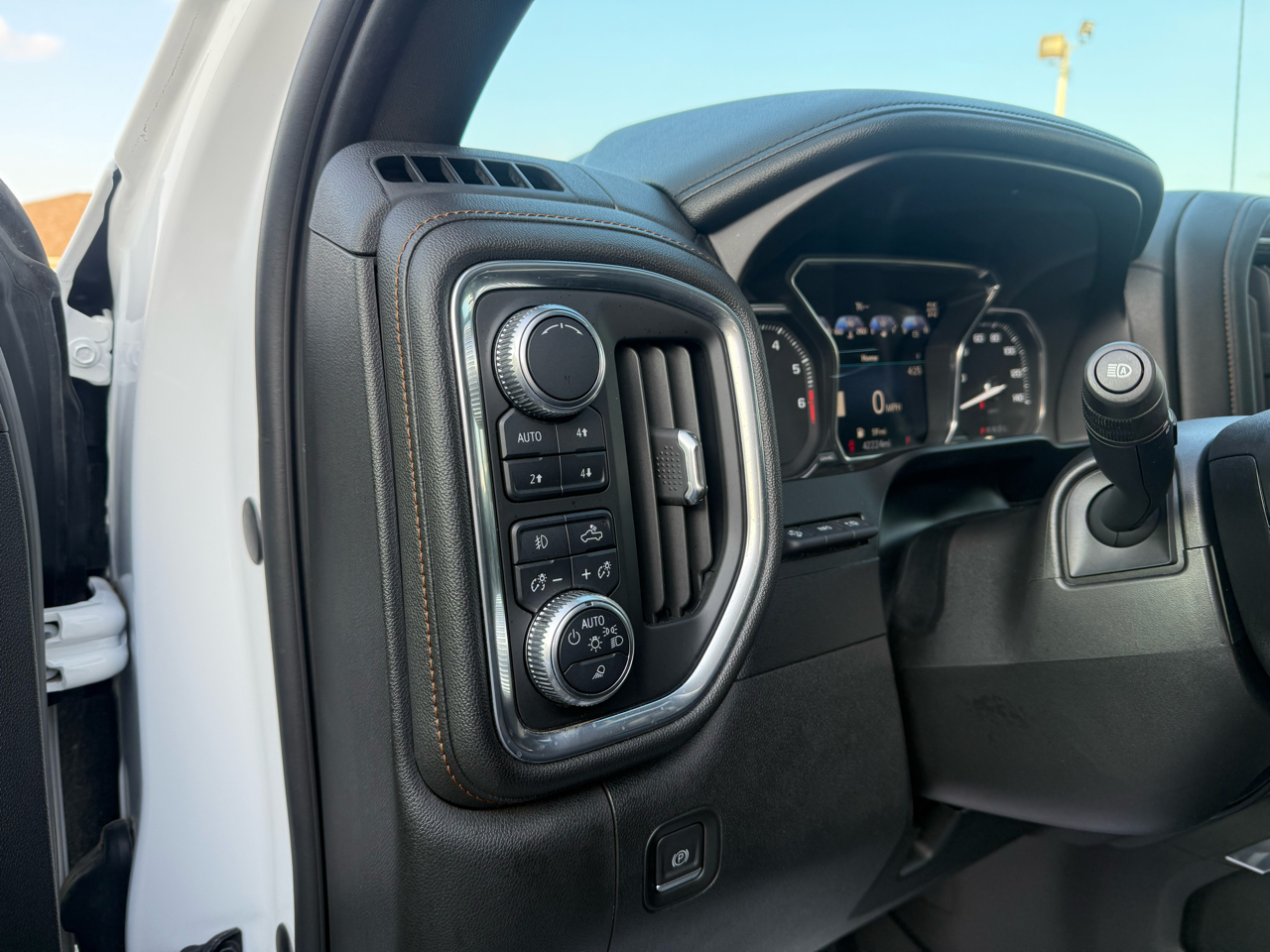GMC Sierra 1500 AT4 Crew Cab Long Box 4WD 2019