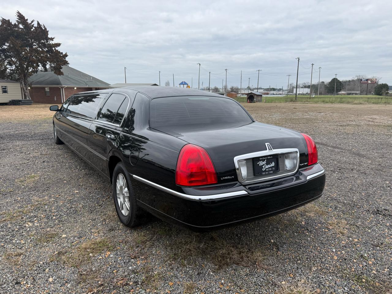 Lincoln Town Car Executive 2011