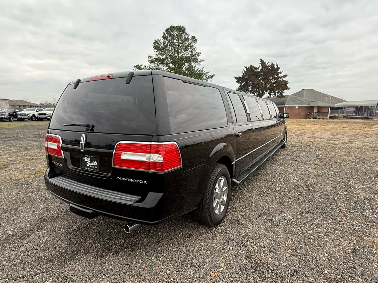 Lincoln Navigator L 2WD 2008