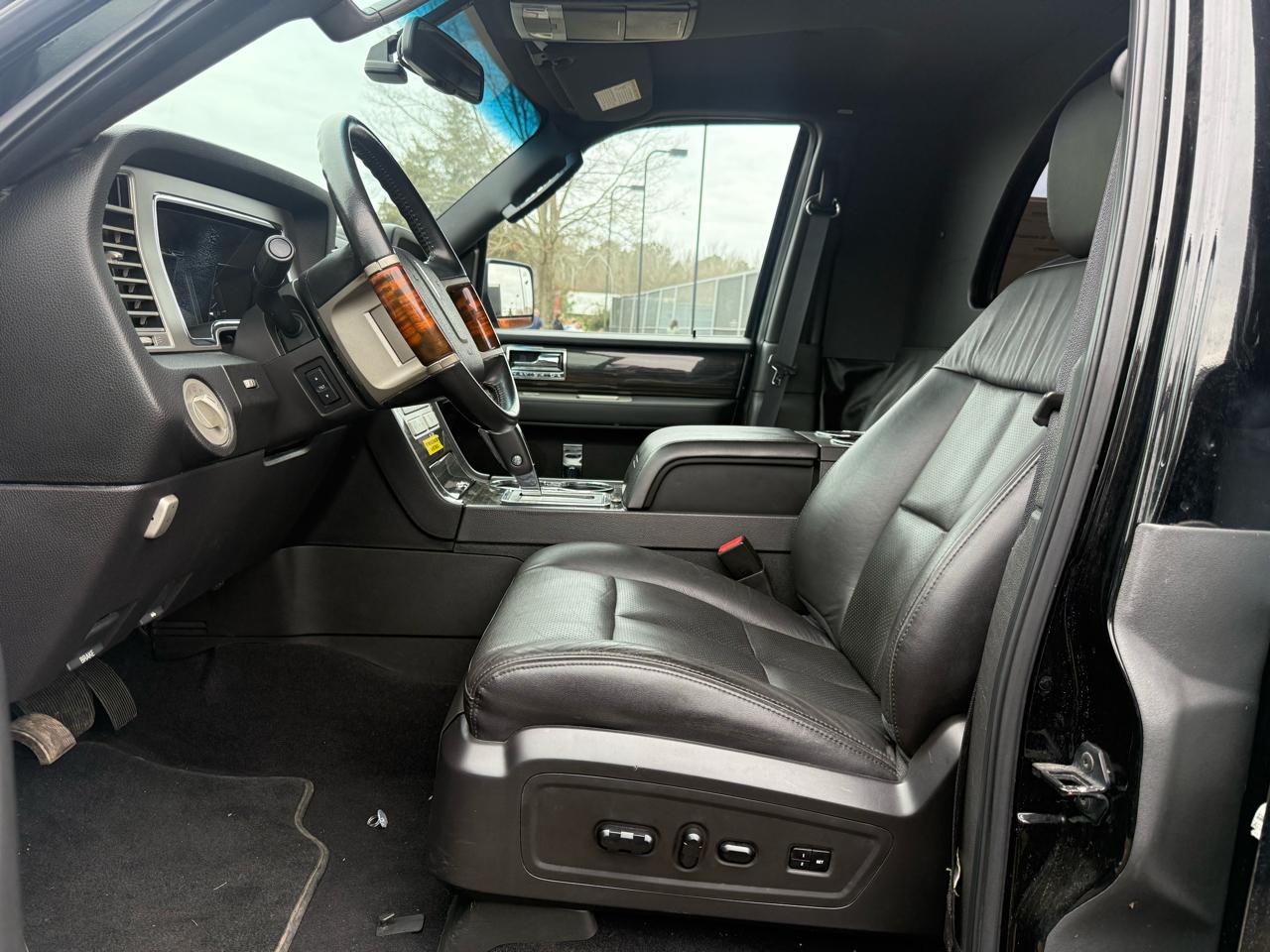 Lincoln Navigator L 2WD 2008