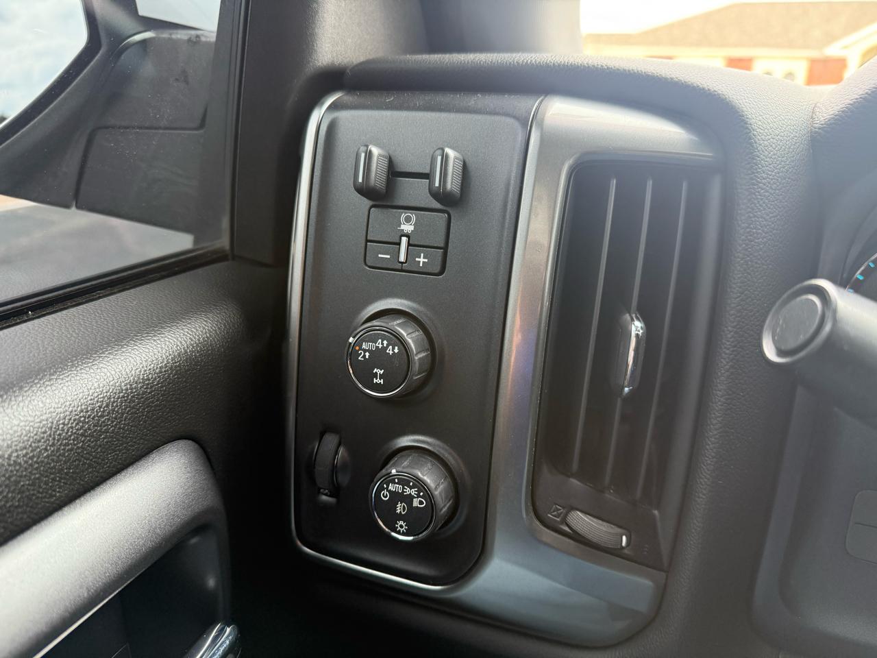 Chevrolet Silverado 1500 LT Crew Cab 4WD 2018