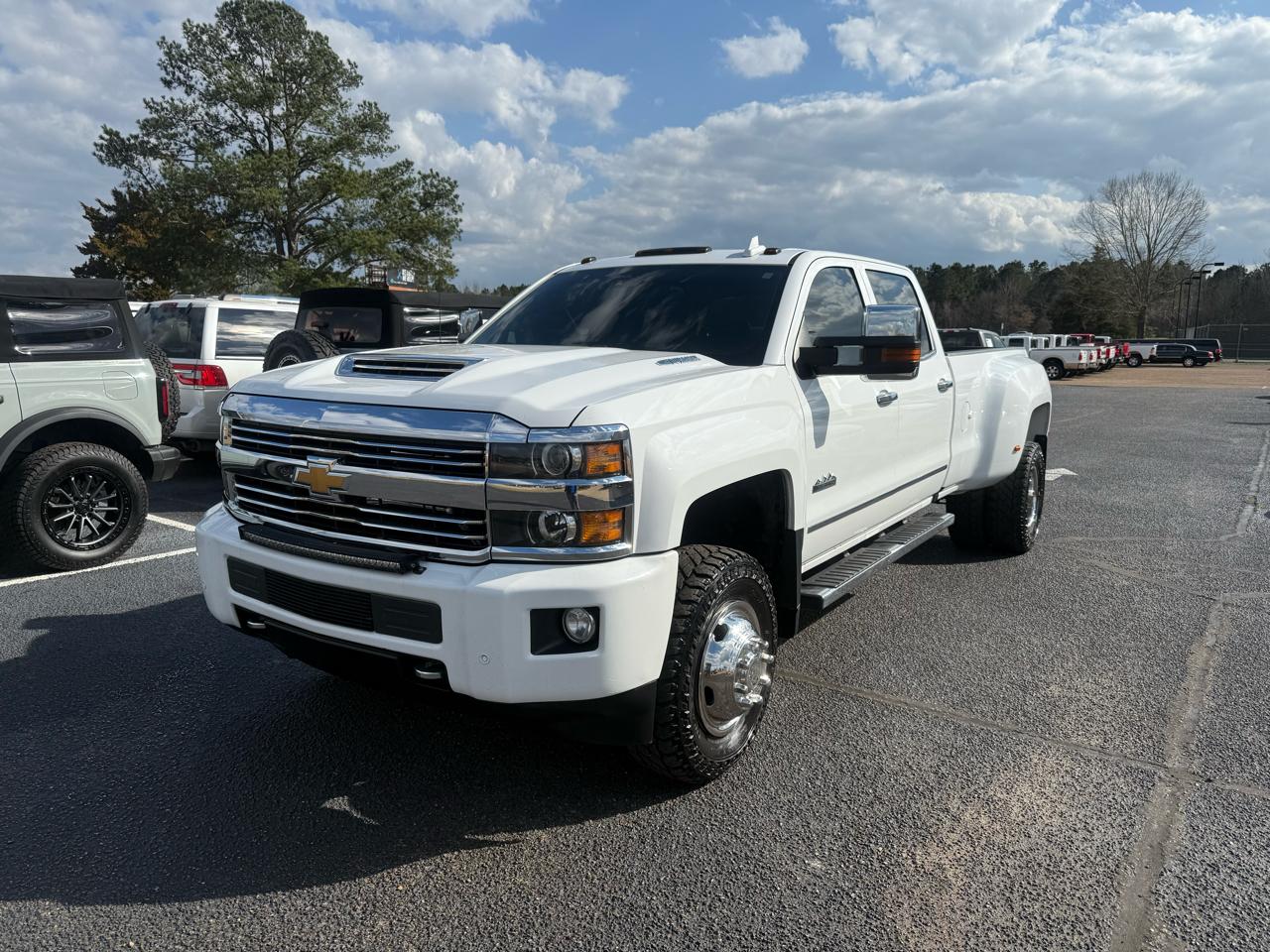 Chevrolet Silverado 3500HD 4WD Crew Cab 167" High Country 2017