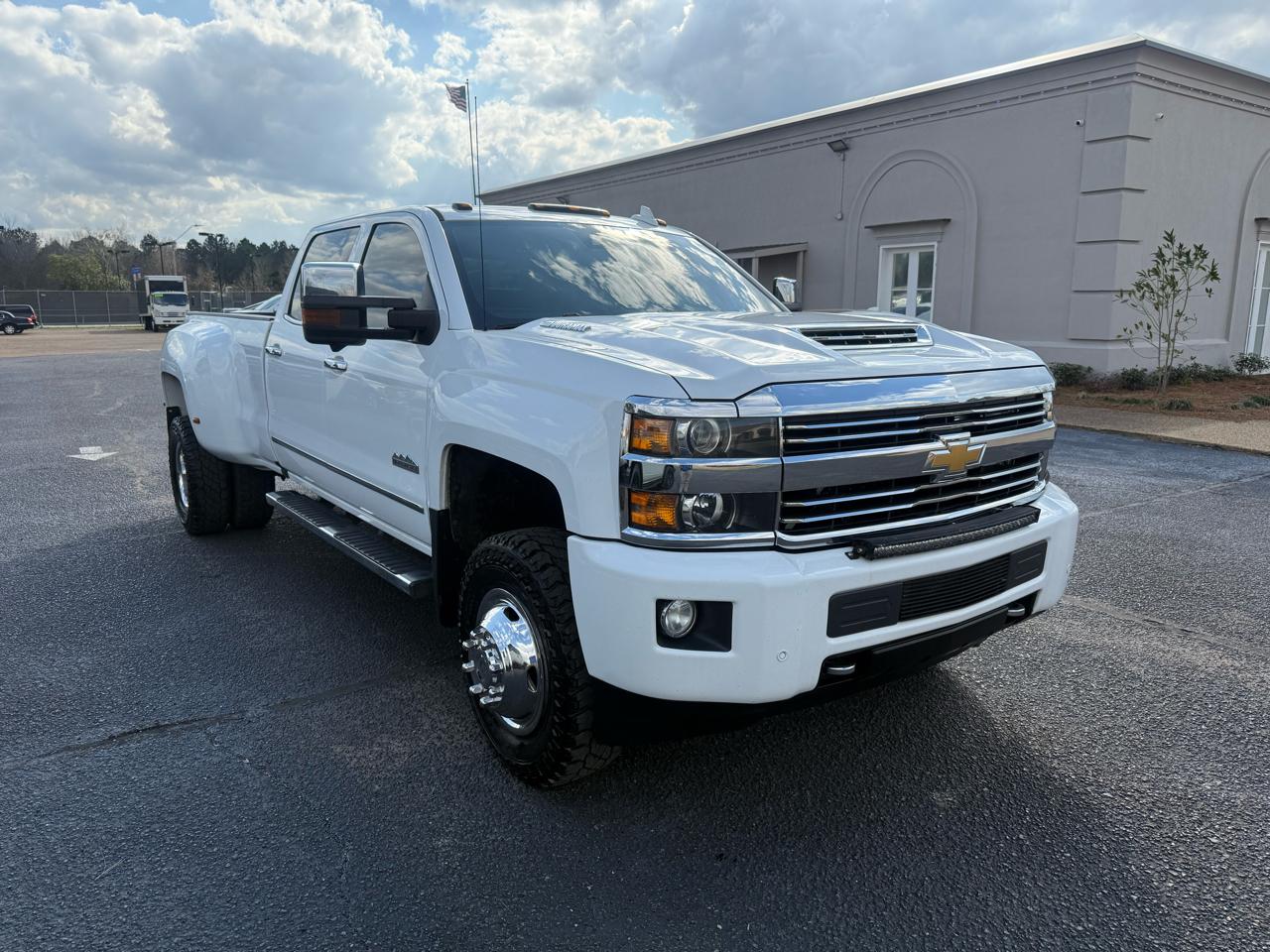 Chevrolet Silverado 3500HD 4WD Crew Cab 167" High Country 2017