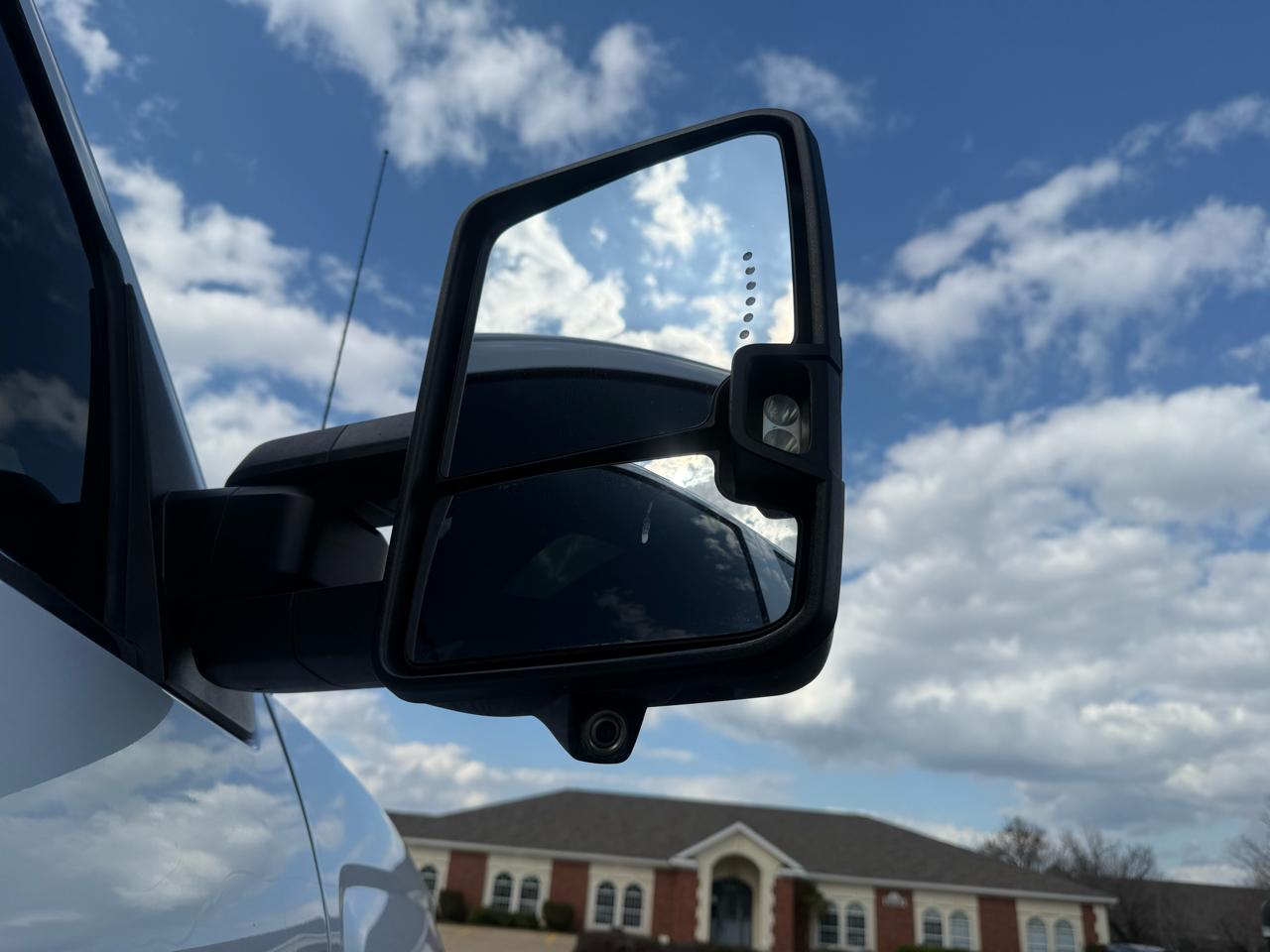 Chevrolet Silverado 3500HD 4WD Crew Cab 167" High Country 2017