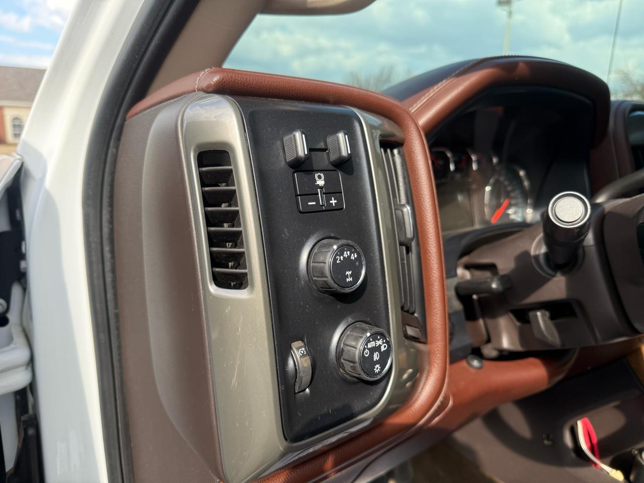 Chevrolet Silverado 3500HD 4WD Crew Cab 167" High Country 2017