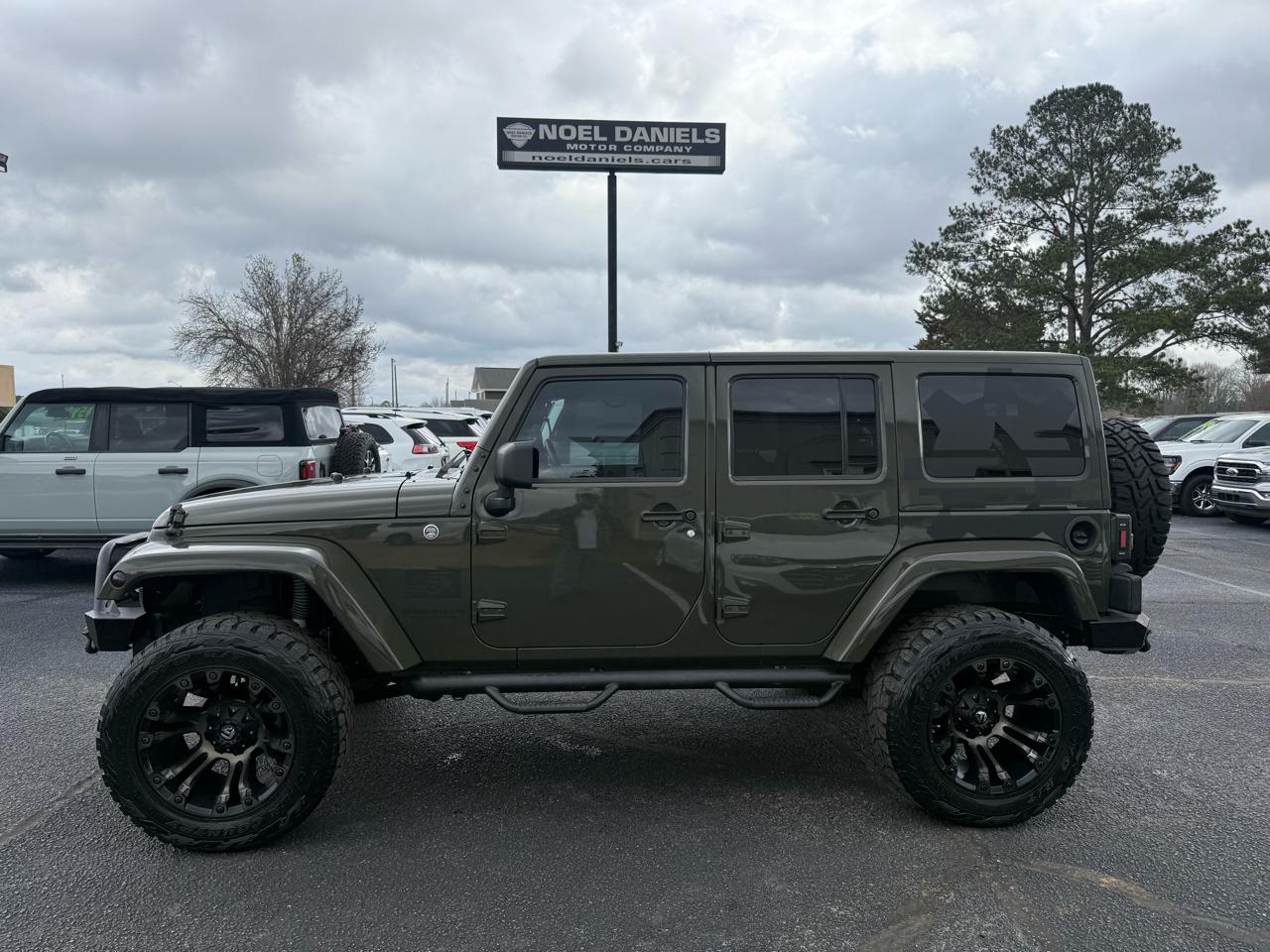 Jeep Wrangler Unlimited Sahara 4WD 2015