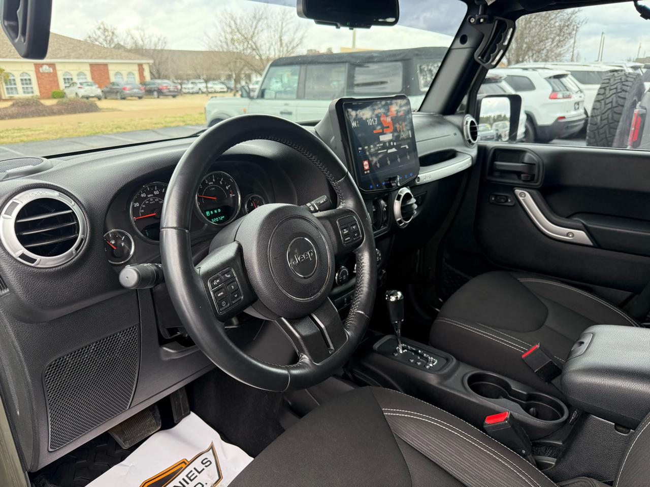 Jeep Wrangler Unlimited Sahara 4WD 2015