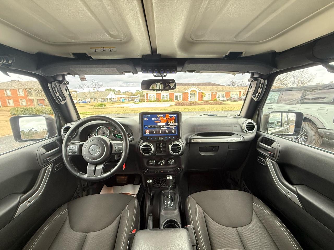 Jeep Wrangler Unlimited Sahara 4WD 2015