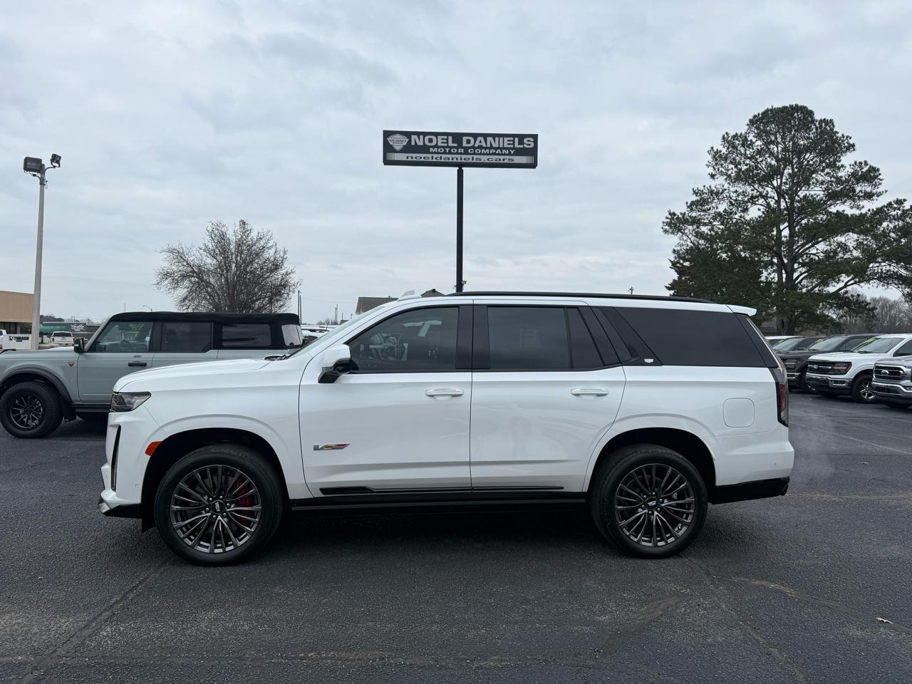 2023 Cadillac Escalade V 4WD