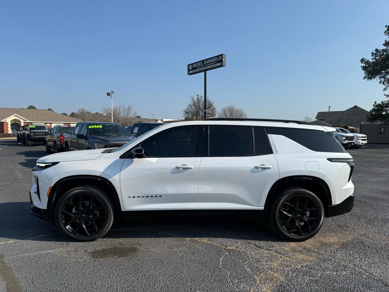 2025 Chevrolet Traverse RS FWD