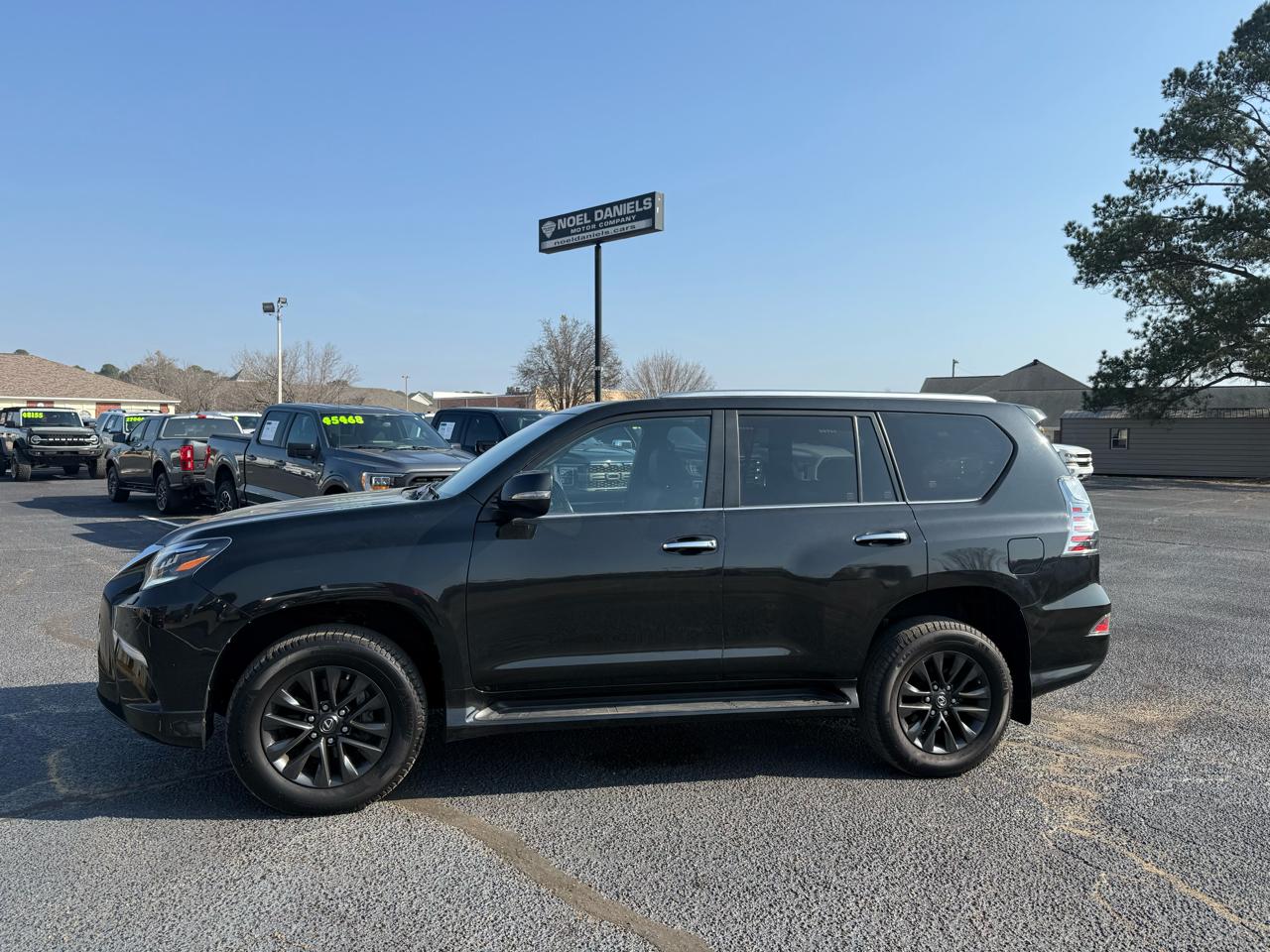 Lexus GX 460 4WD 4dr Premium 2023