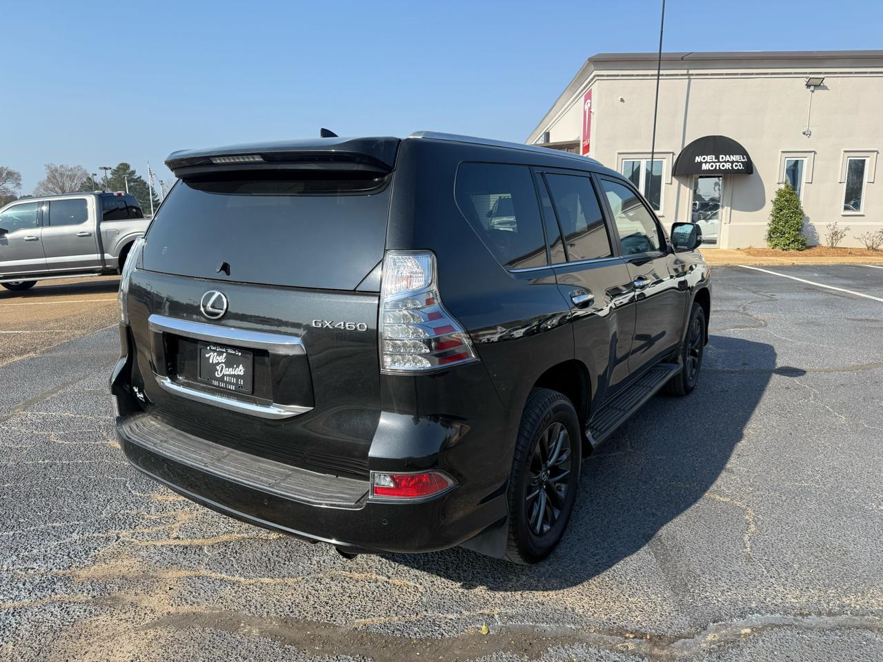 Lexus GX 460 4WD 4dr Premium 2023