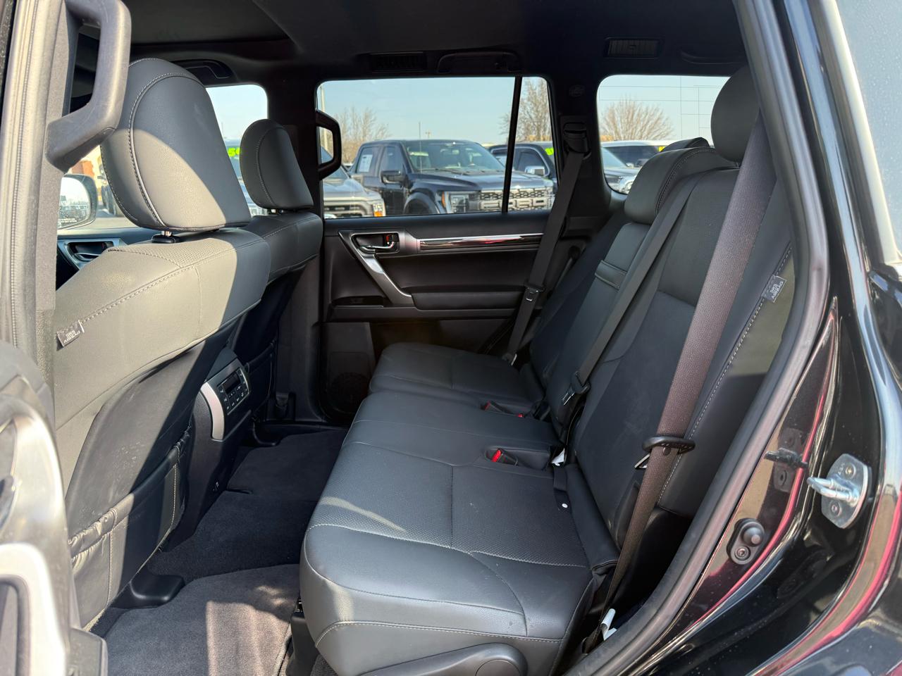 Lexus GX 460 4WD 4dr Premium 2023