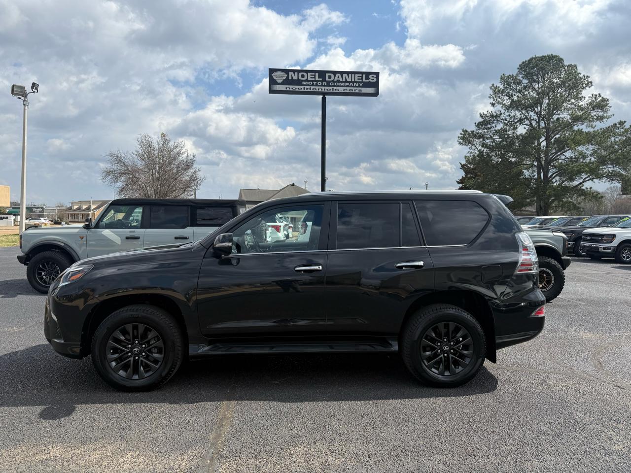 2023 Lexus GX 460 4WD 4dr Premium