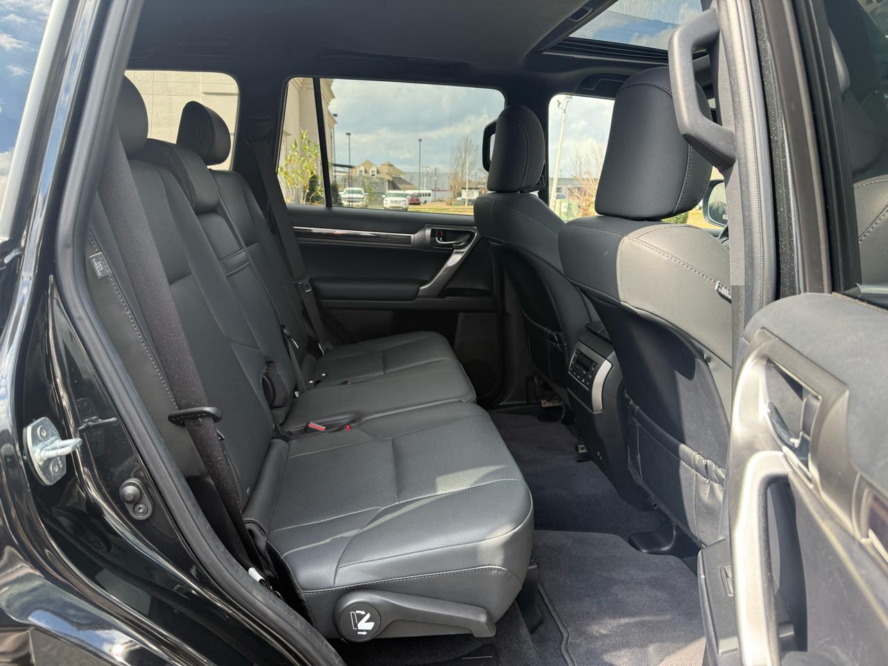 Lexus GX 460 4WD 4dr Premium 2023