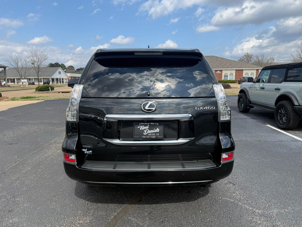 Lexus GX 460 4WD 4dr Premium 2023