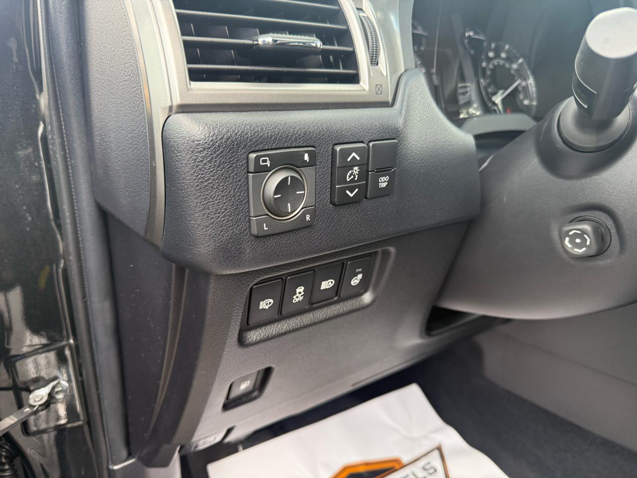 Lexus GX 460 4WD 4dr Premium 2023