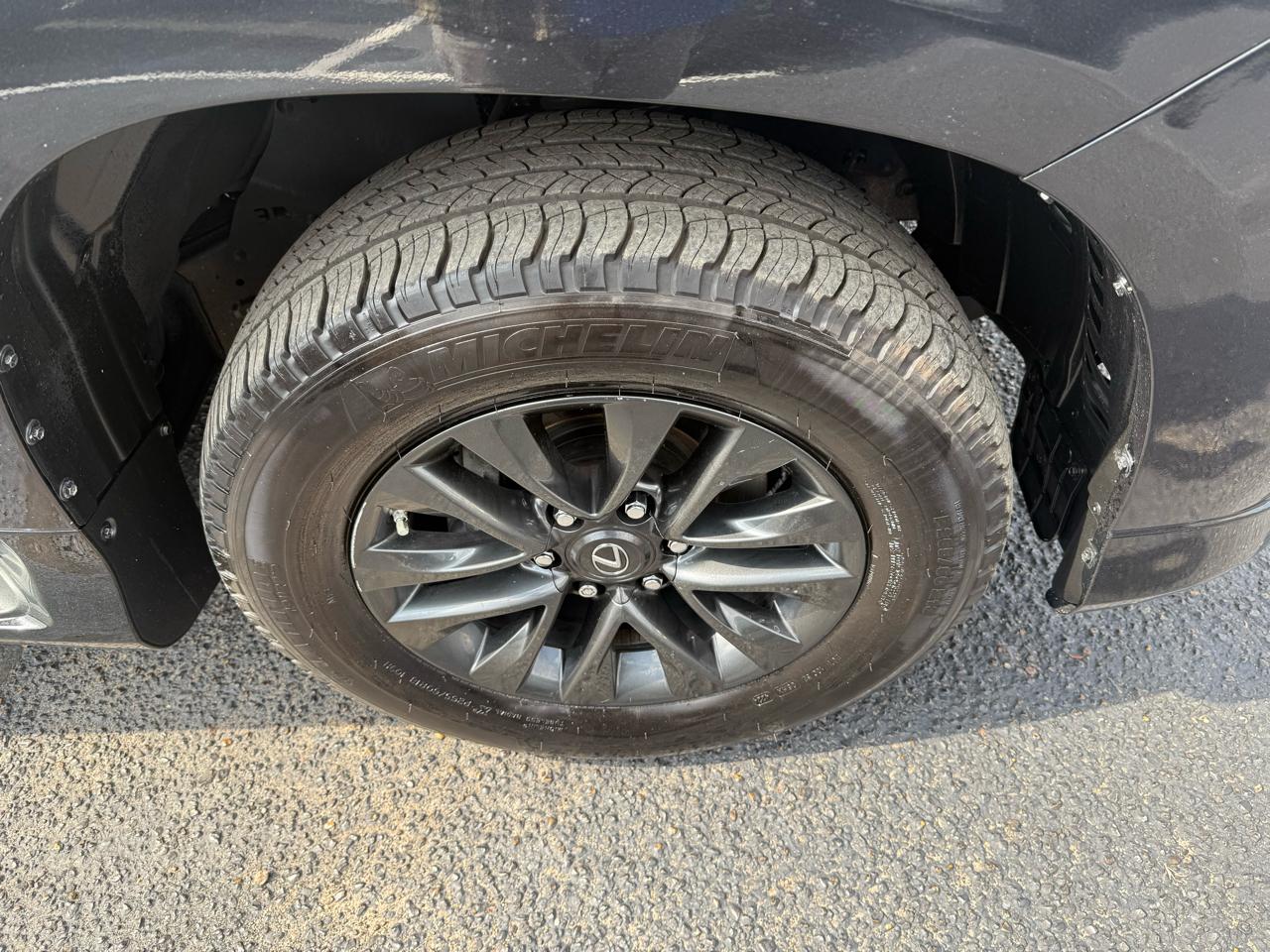 Lexus GX 460 4WD 4dr Premium 2023