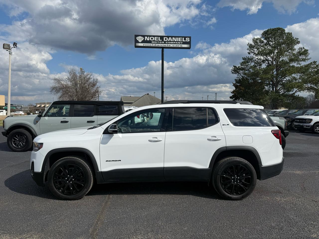 GMC Acadia SLE AWD 2023