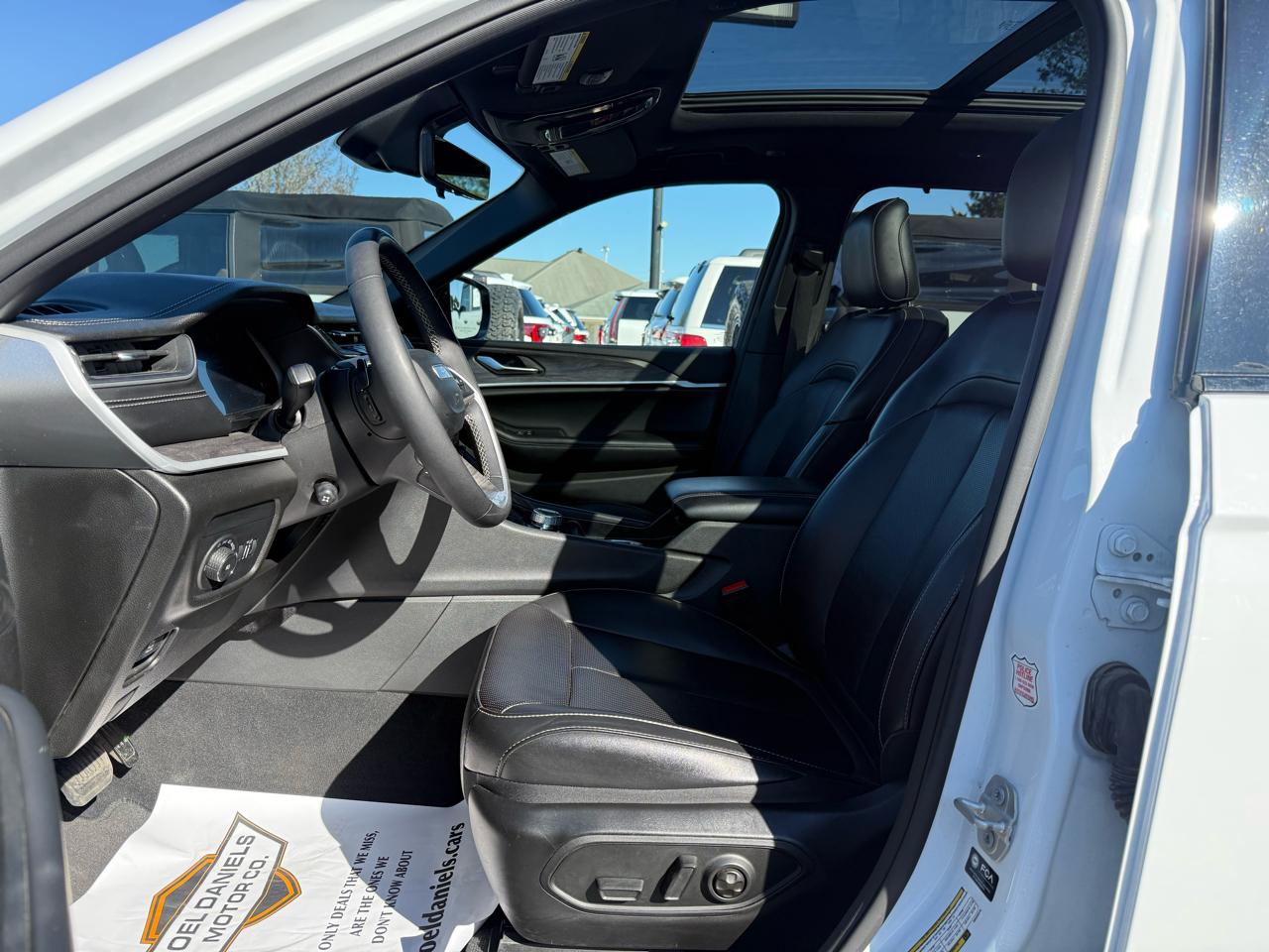 Jeep Grand Cherokee L Limited 4WD 2024