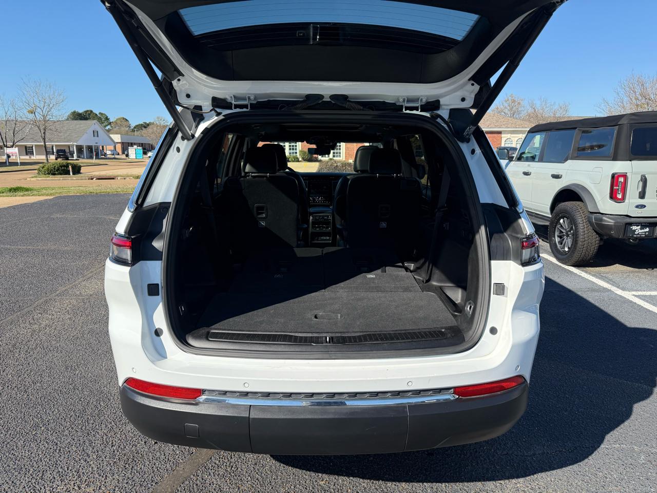 Jeep Grand Cherokee L Limited 4WD 2024