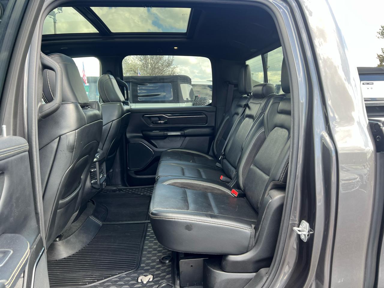 RAM 1500 Laramie Crew Cab SWB 4WD 2022