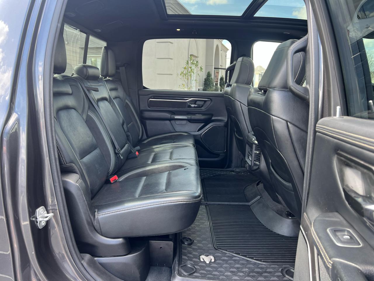 RAM 1500 Laramie Crew Cab SWB 4WD 2022