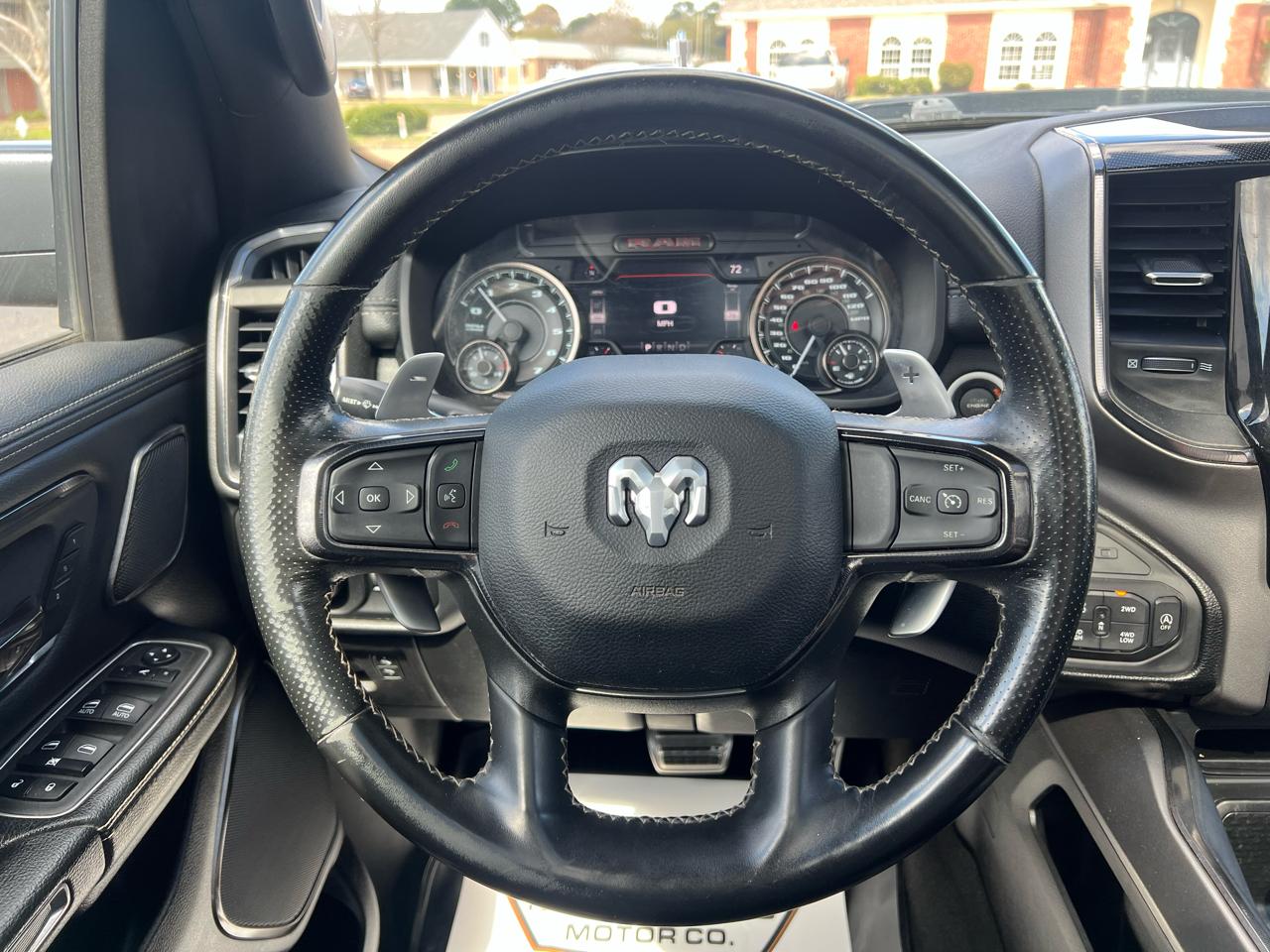 RAM 1500 Laramie Crew Cab SWB 4WD 2022