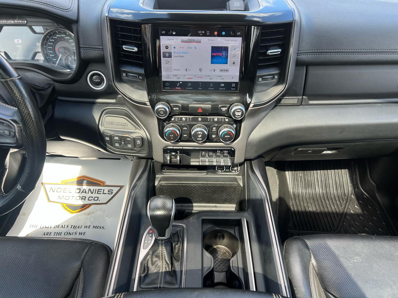 RAM 1500 Laramie Crew Cab SWB 4WD 2022