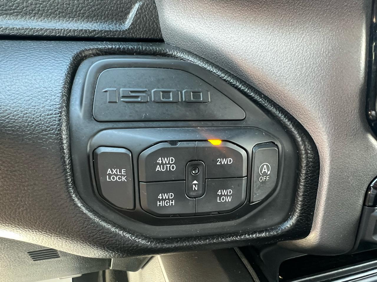 RAM 1500 Laramie Crew Cab SWB 4WD 2022