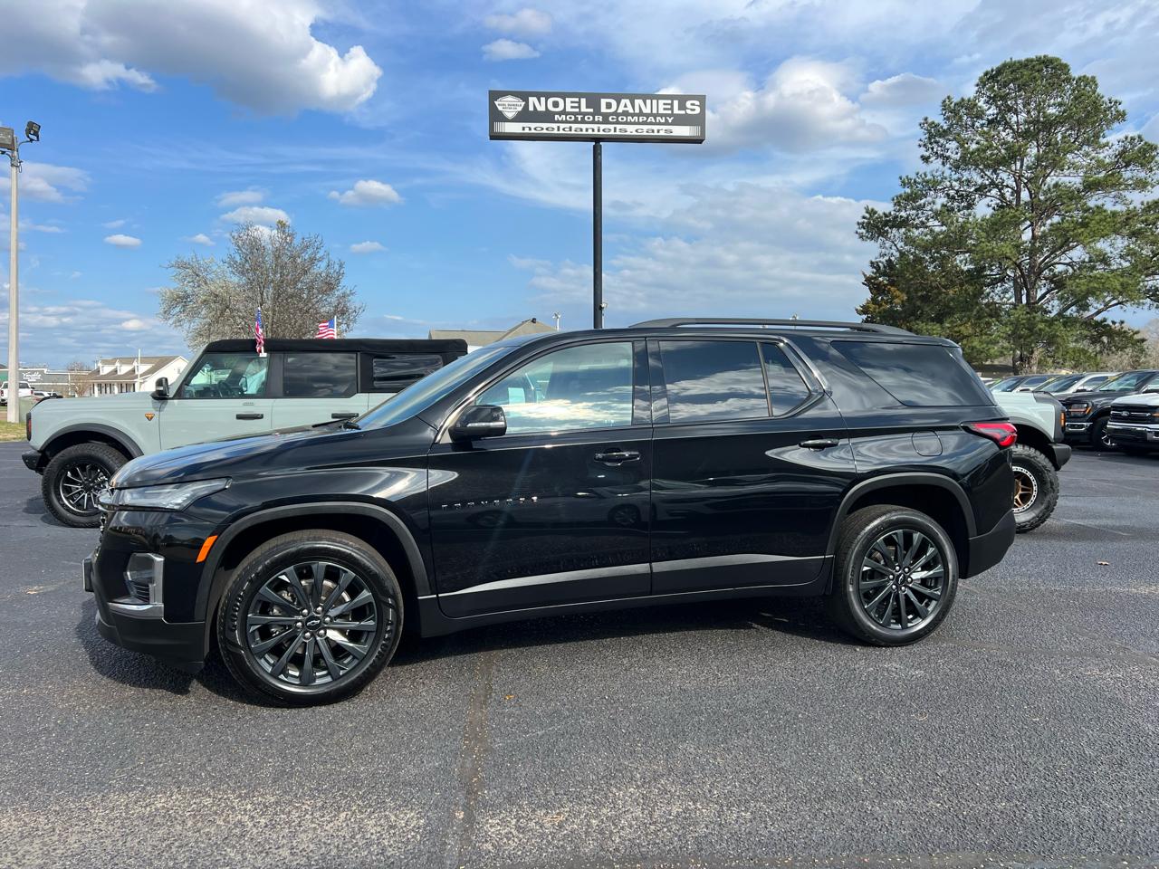 2023 Chevrolet Traverse RS
