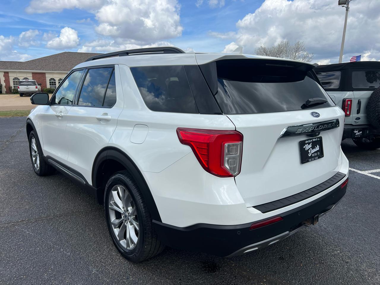 Ford Explorer XLT AWD 2024