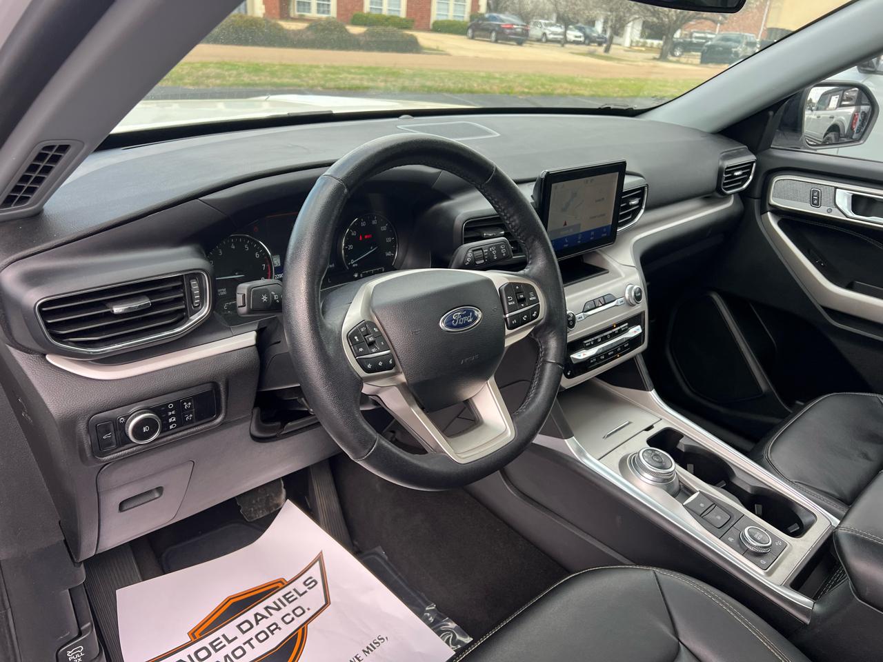 Ford Explorer XLT AWD 2024