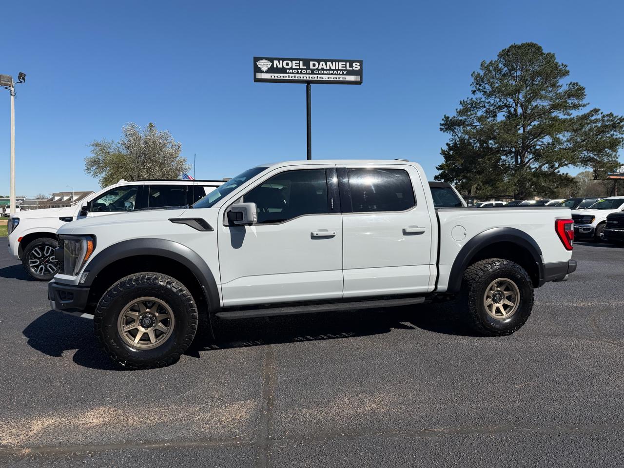 2023 Ford F-150 Raptor SuperCrew 4WD