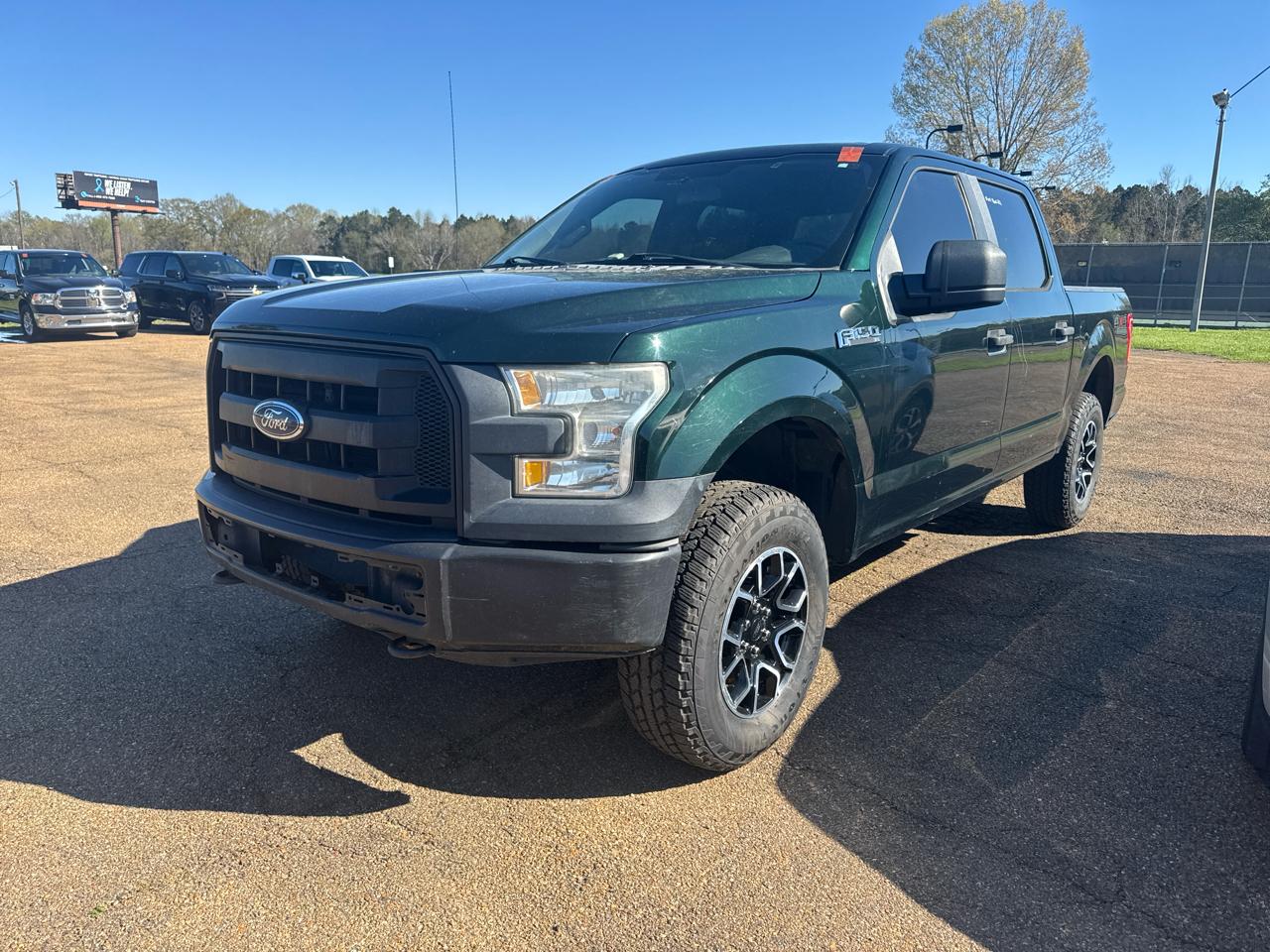 Ford F-150 XL SuperCrew 5.5-ft. Bed 4WD 2015