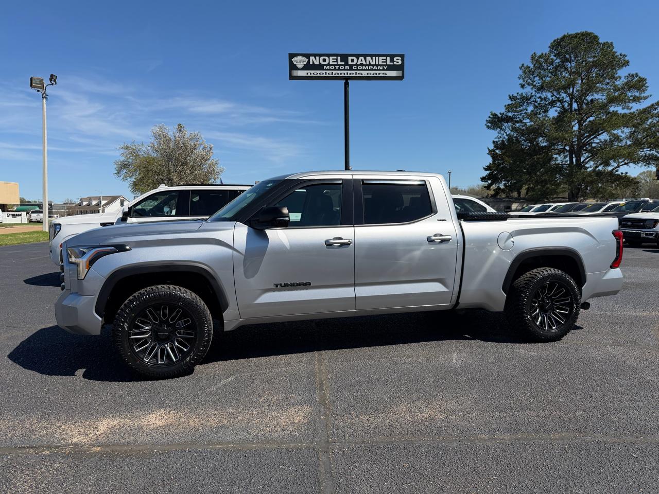 2023 Toyota Tundra SR5 CrewMax 4WD Long Bed
