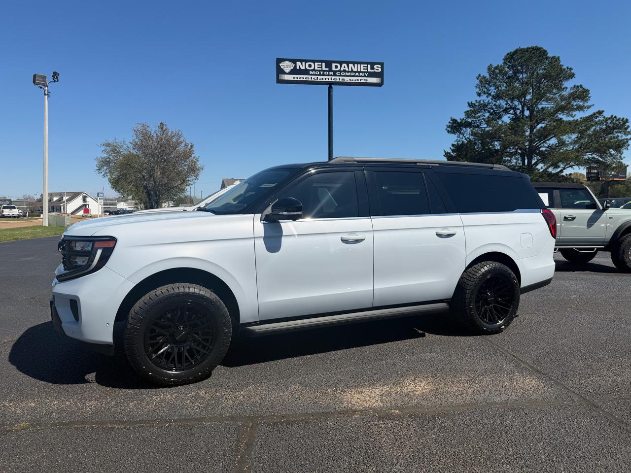 2025 Ford Expedition MAX XLT 4WD