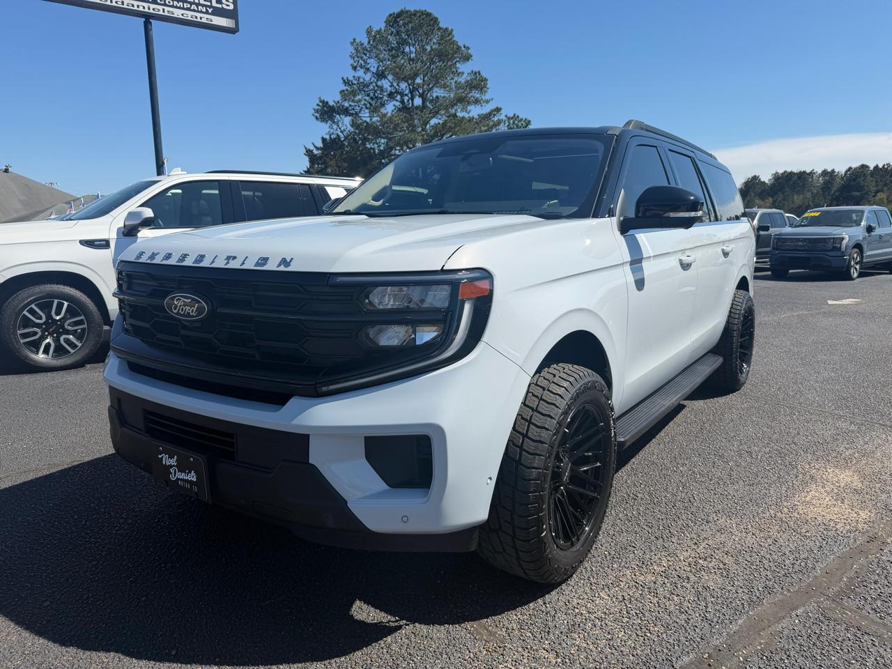 Ford Expedition MAX XLT 4WD 2025