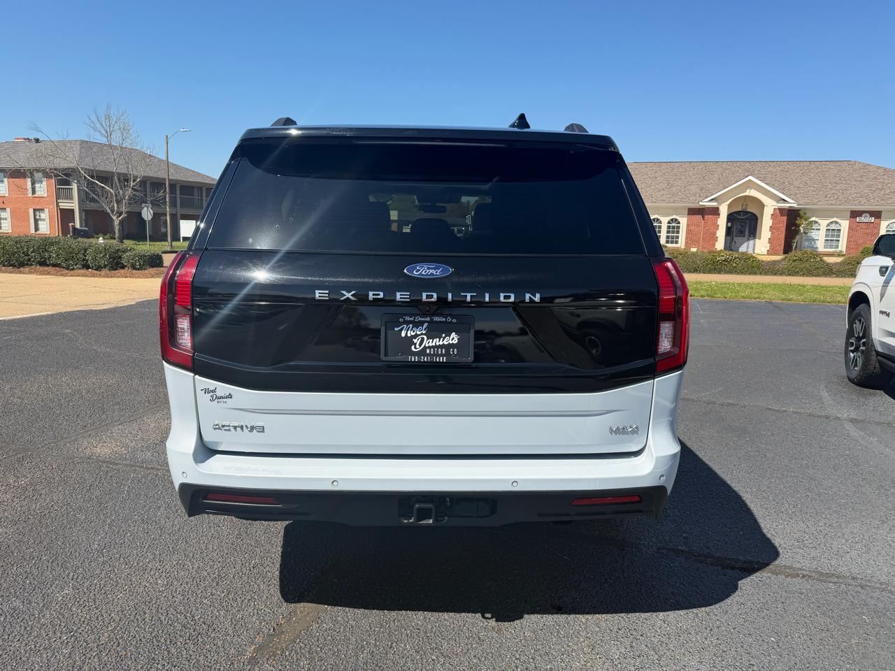 Ford Expedition MAX XLT 4WD 2025