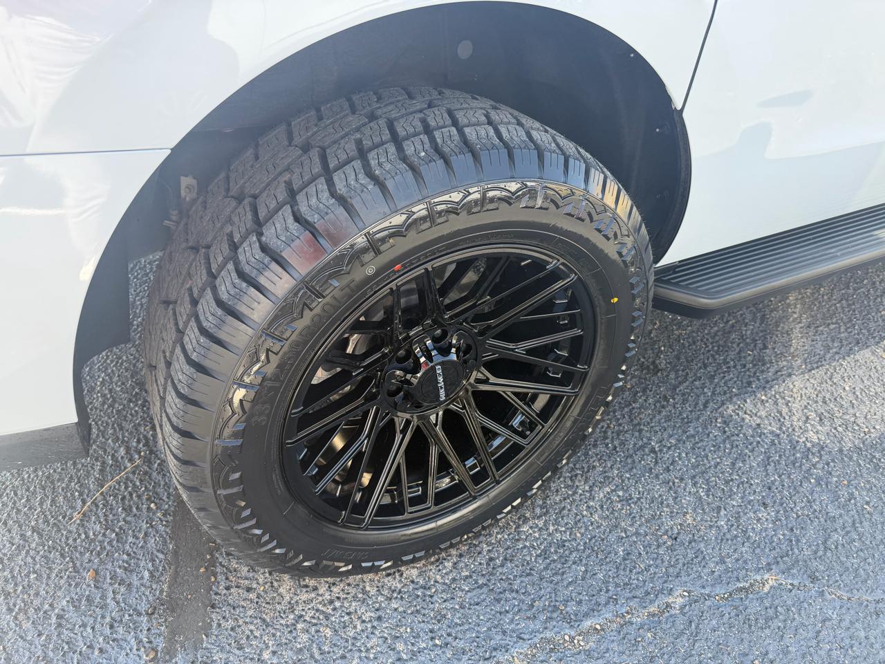 Ford Expedition MAX XLT 4WD 2025