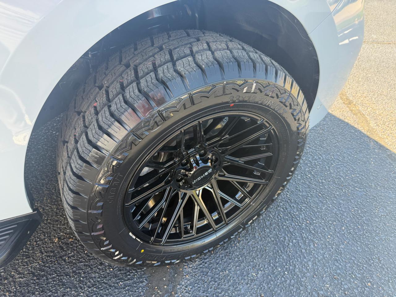 Ford Expedition MAX XLT 4WD 2025