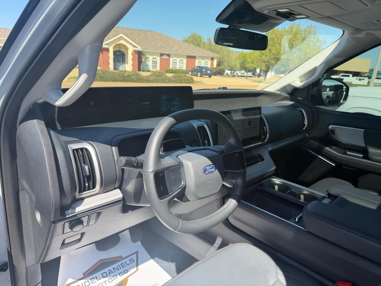 Ford Expedition MAX XLT 4WD 2025