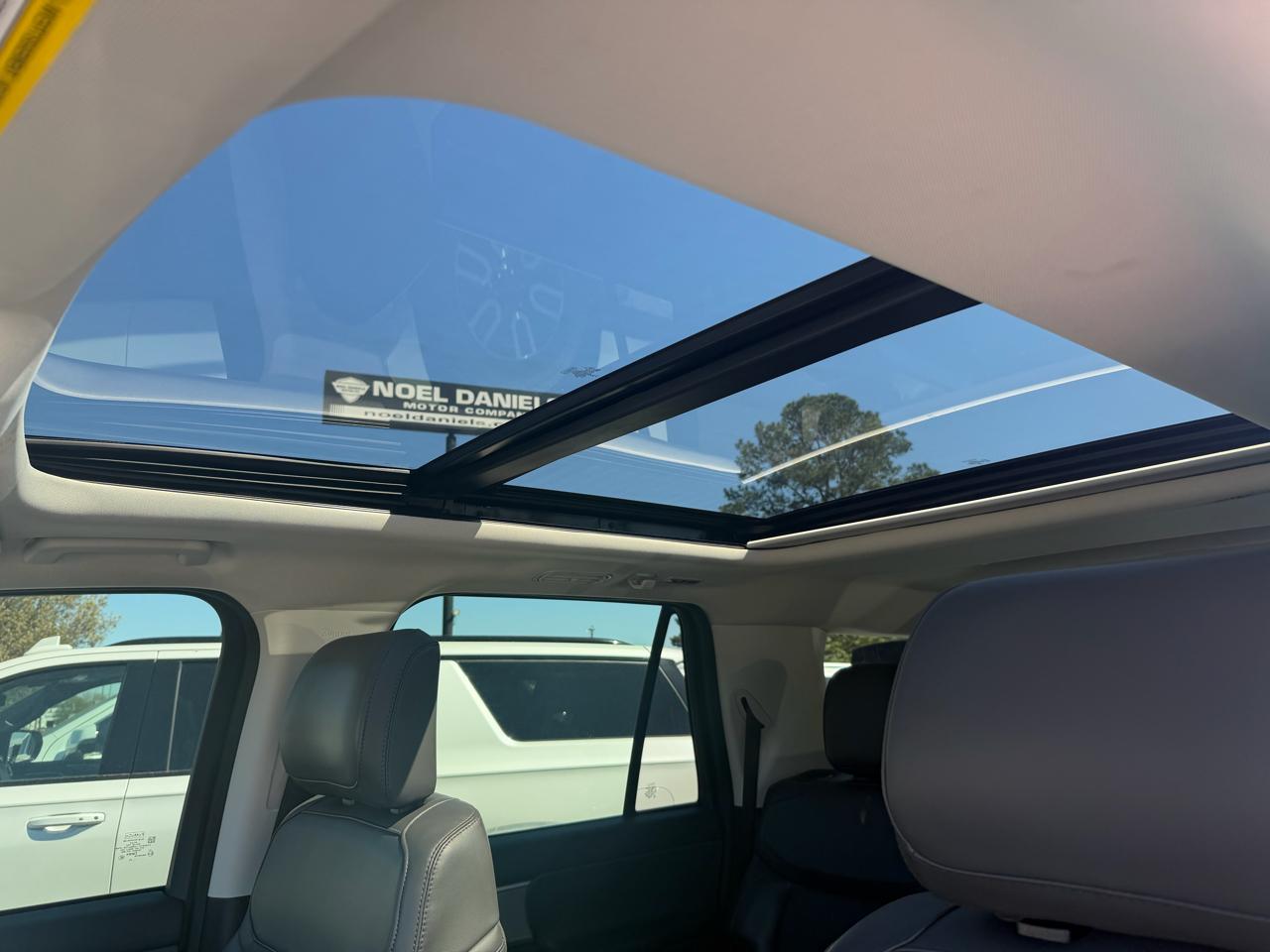 Ford Expedition MAX XLT 4WD 2025