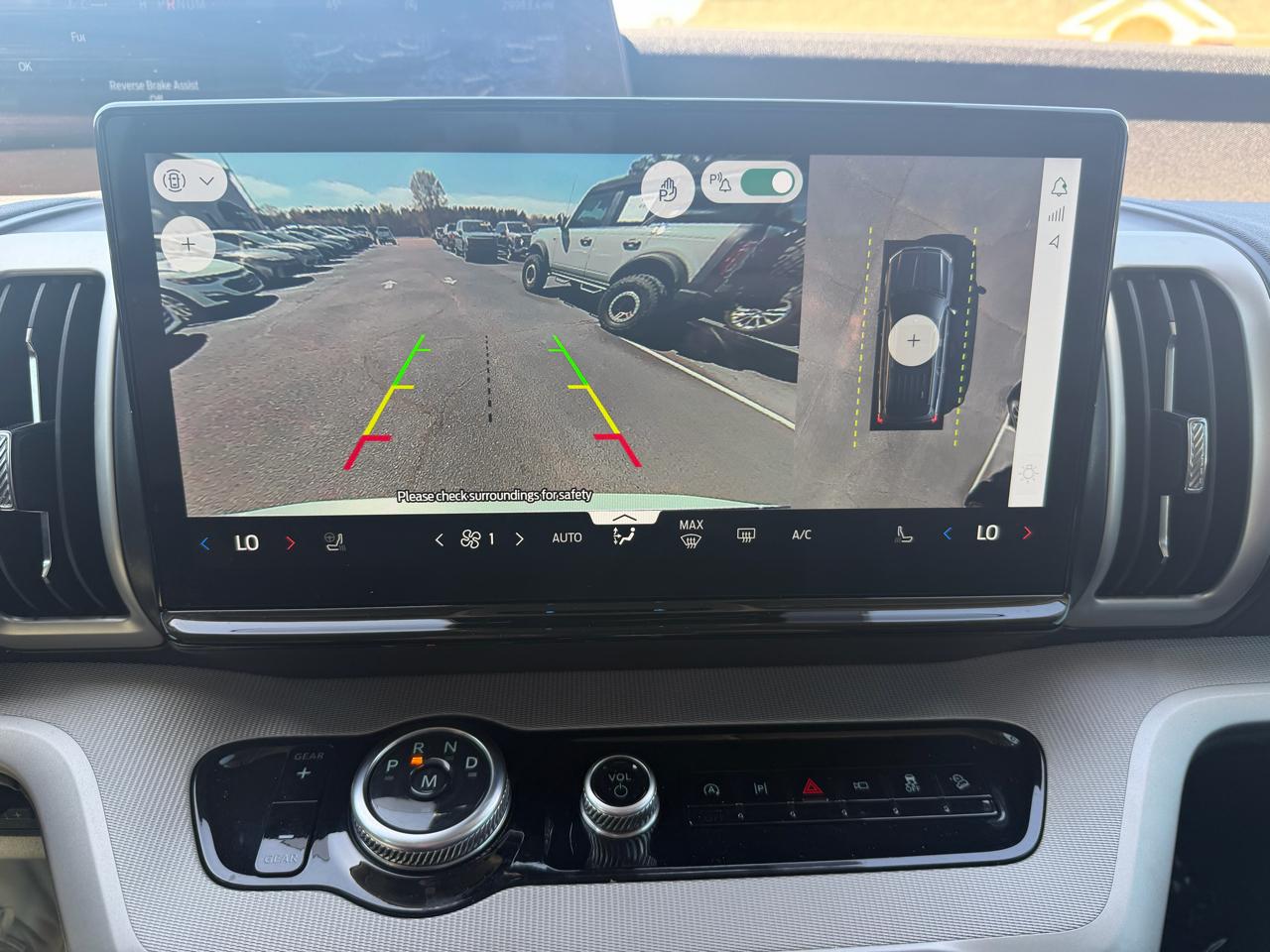 Ford Expedition MAX XLT 4WD 2025