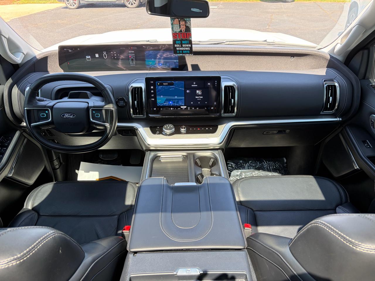 Ford Expedition Platinum 4WD 2025