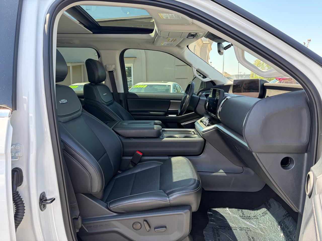 Ford Expedition Platinum 4WD 2025